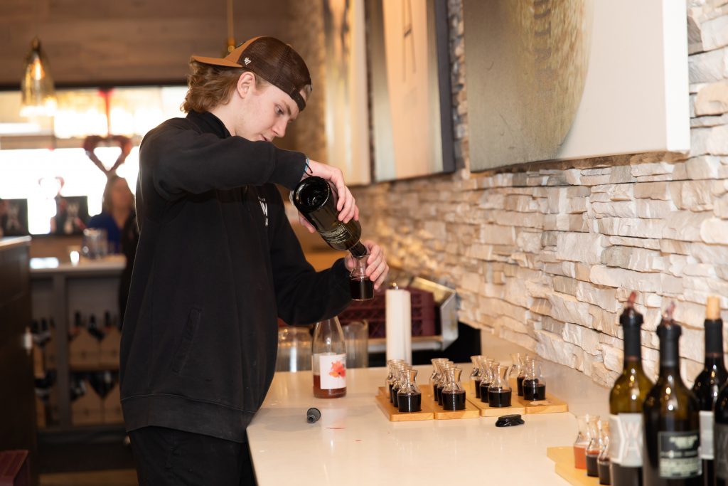 Now Hiring Wine Bar & Tasting Room Sales Associate William Heritage